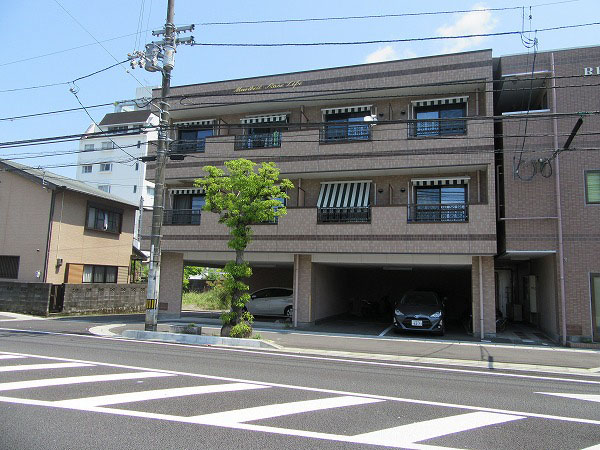 �}���x�[���E���[�Y�E���C�t